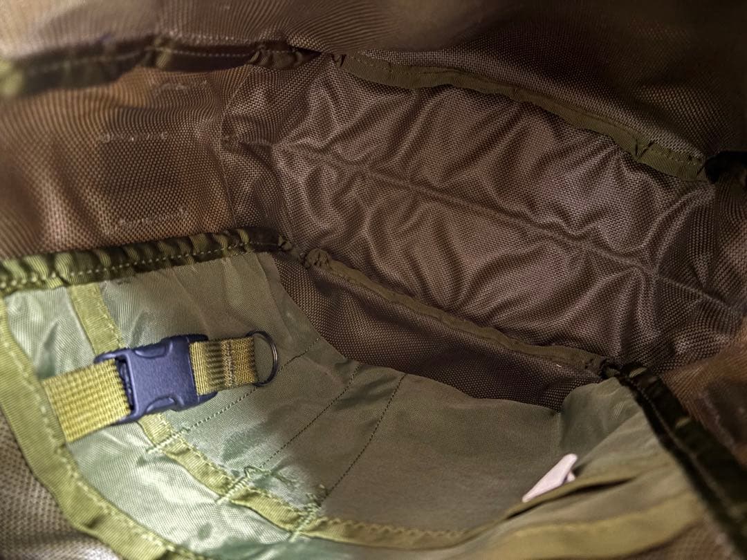 木金限定値下げ　BRIEFING ショルダーバッグ オリーブグリーン