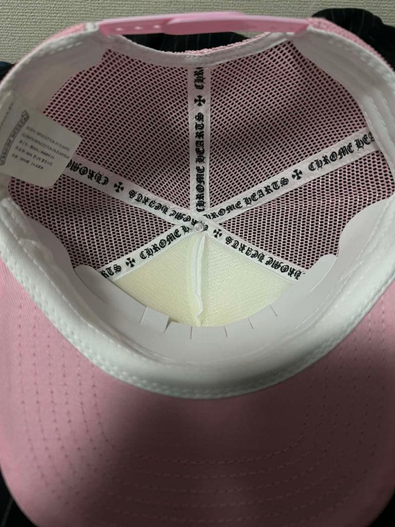 Chrome Hearts トラッカーキャップ ピンク/ホワイト