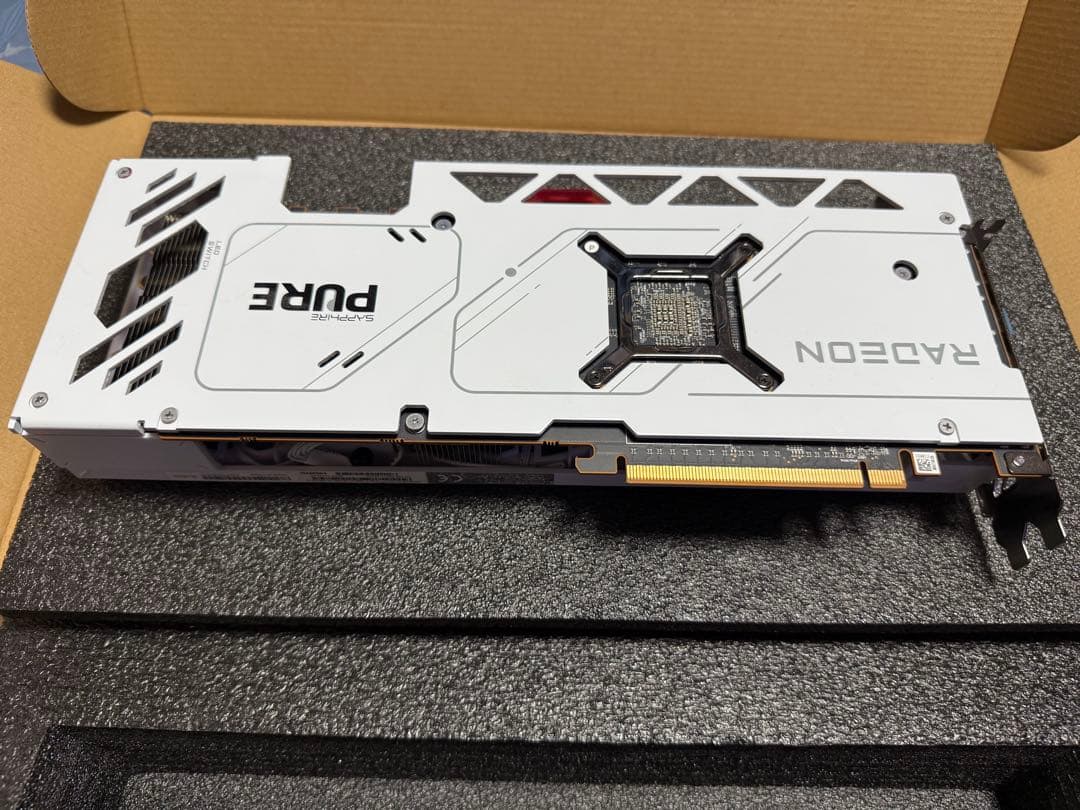 グラフィックボード・グラボ・ビデオカード PURE Radeon RX7800XT GAMING OC 16GB