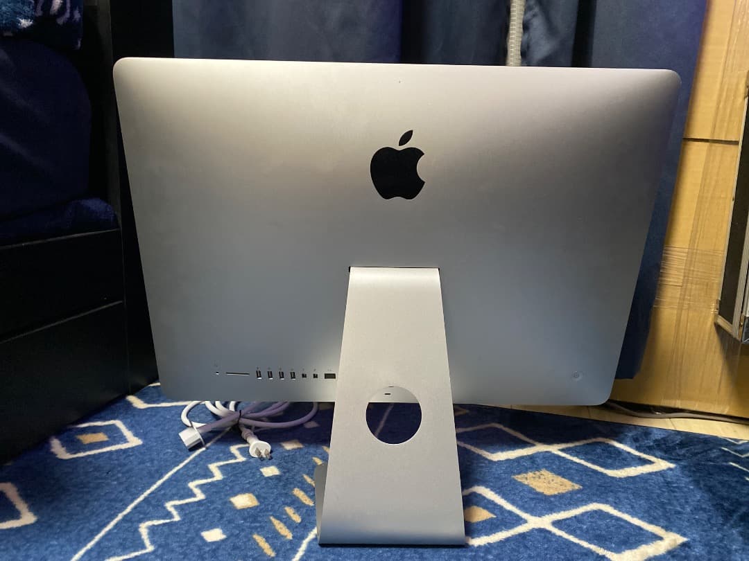 Apple iMac 21.5インチ(2015年後半)