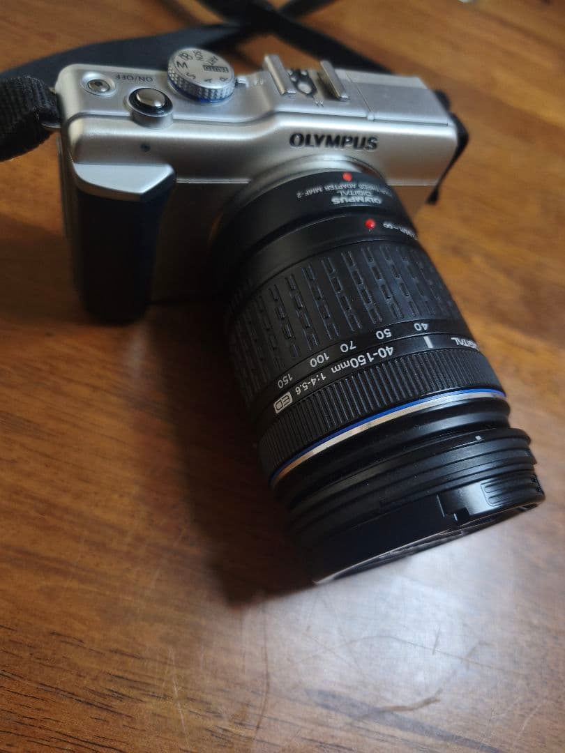 Olympus カメラ 40-150mmレンズ付き