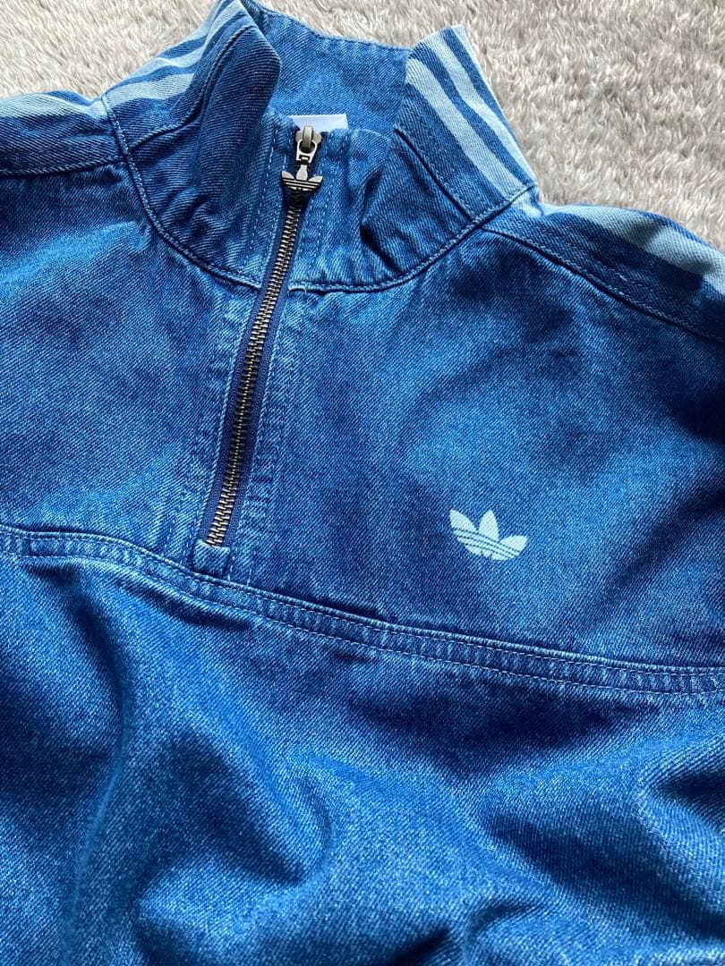 adidas NiziUミイヒ着用 デニム トラックトップ ハーフジップ