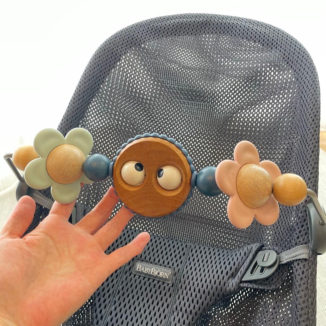 BABY BJORN バウンサー & 木製トーイ