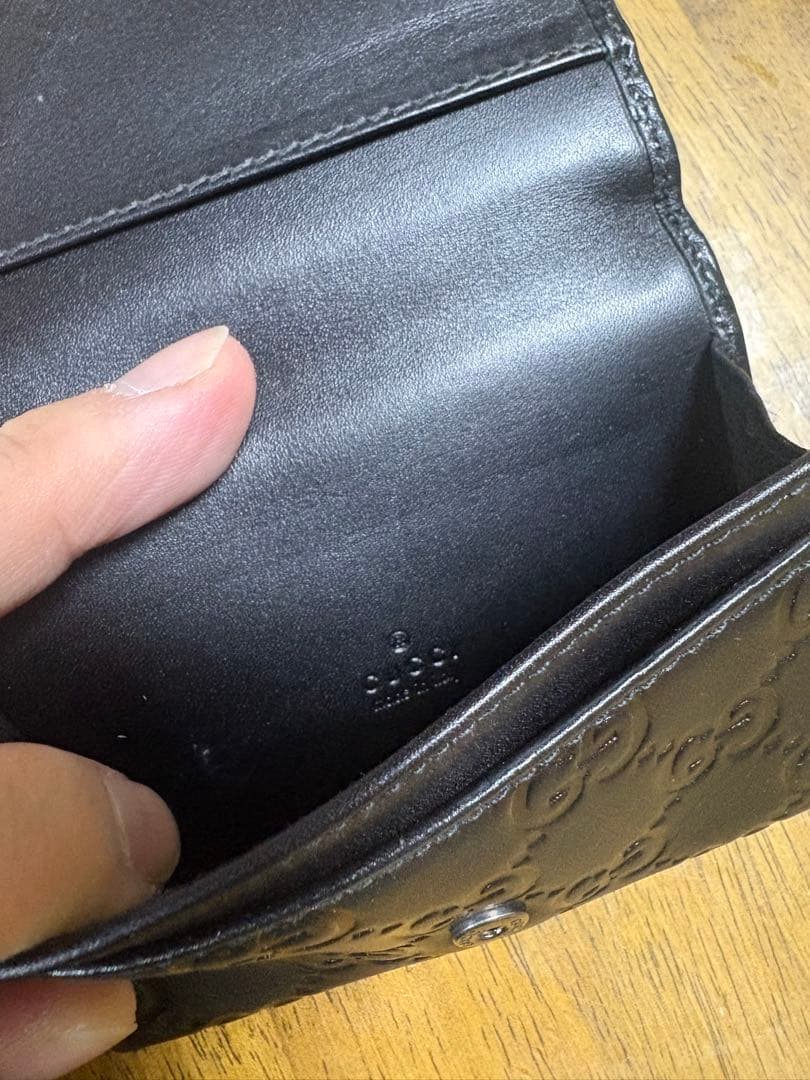 し*ん様 Gucci シマ　ブラックレザー 名刺入れ GGパターン