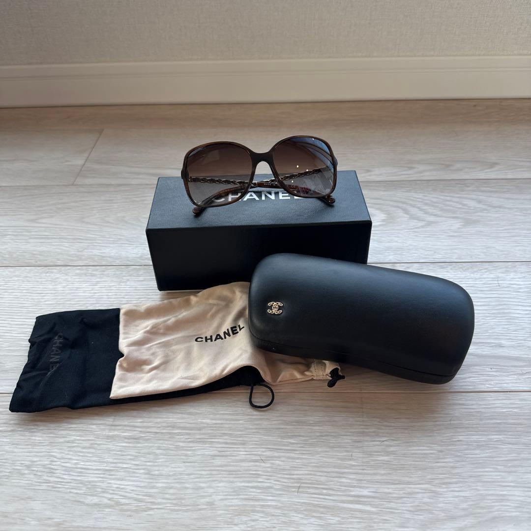 CHANEL ブラウンサングラス