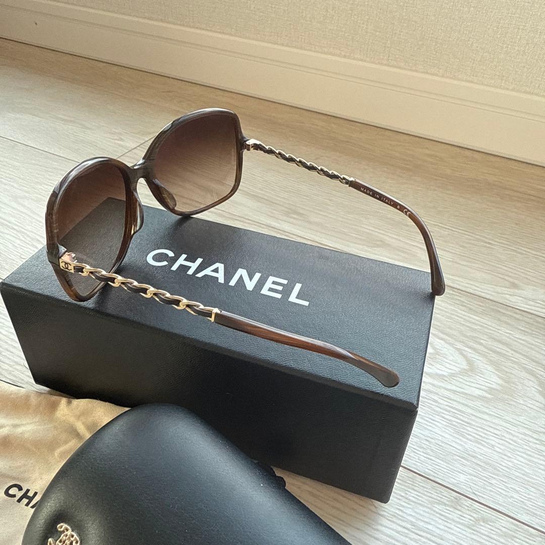 CHANEL ブラウンサングラス