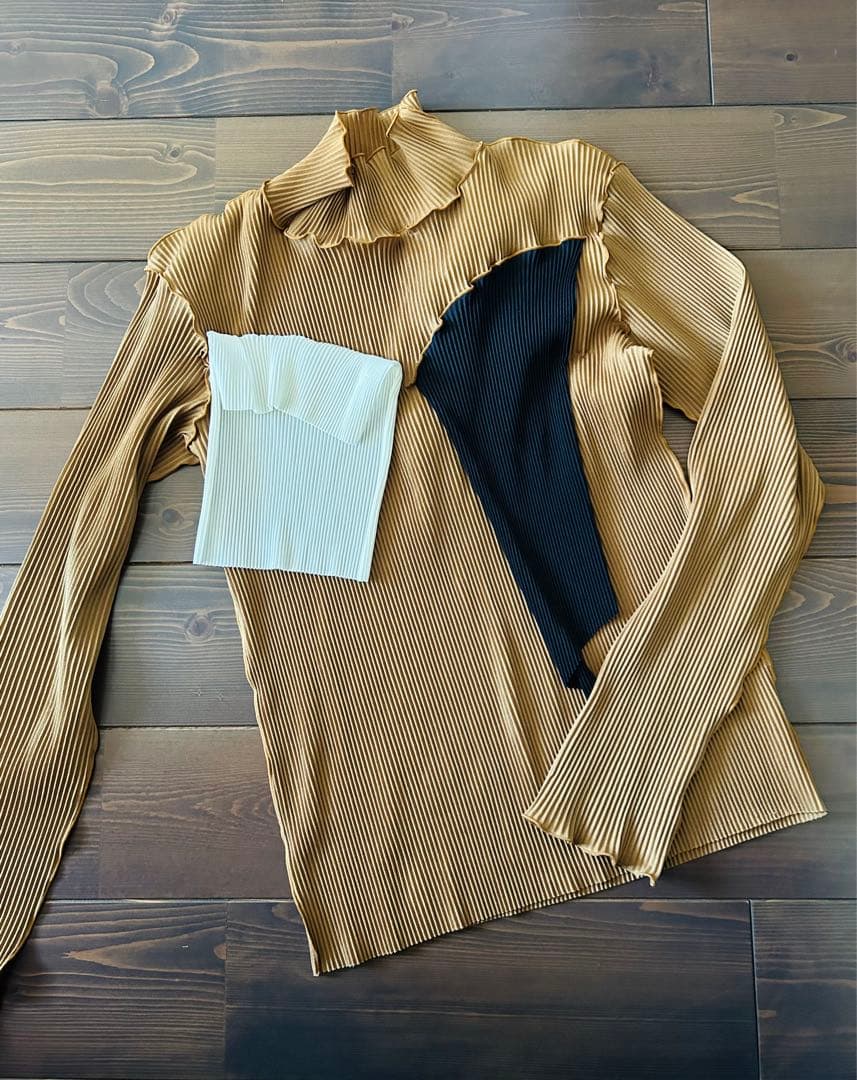 kotohayokozawa コトハヨコザワ　長袖トップス