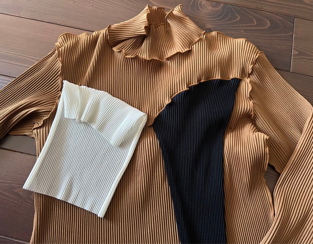 kotohayokozawa コトハヨコザワ　長袖トップス