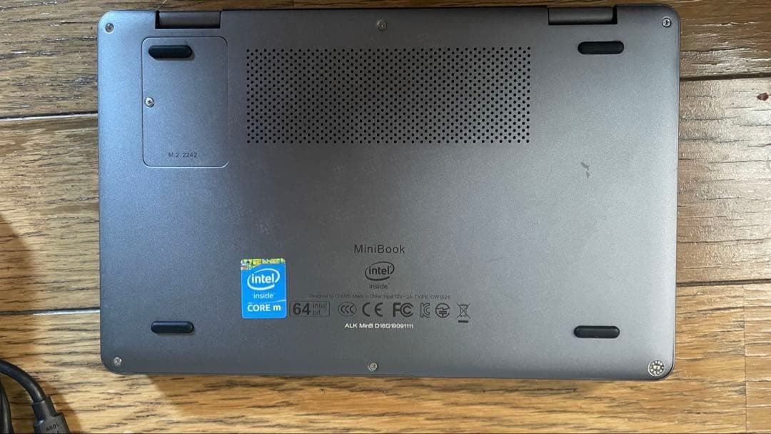 中古CHUWI MiniBookm3/16GB/128GB+512GB 2in1