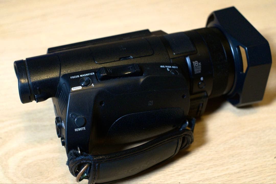 【絶版名機】SONY FDR-AX700 4K ZEISS +充電器セット