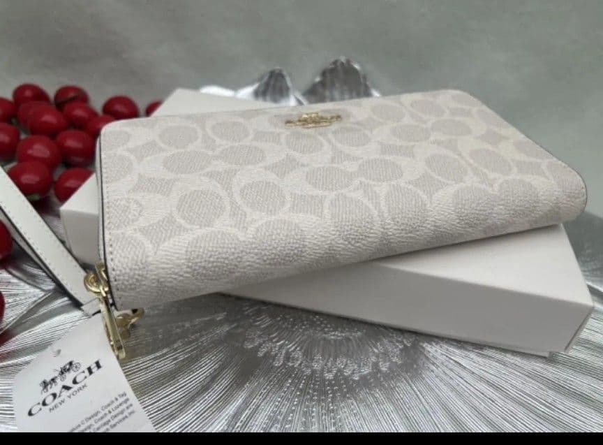 未使用 COACH 長財布 ライトグレー レザー