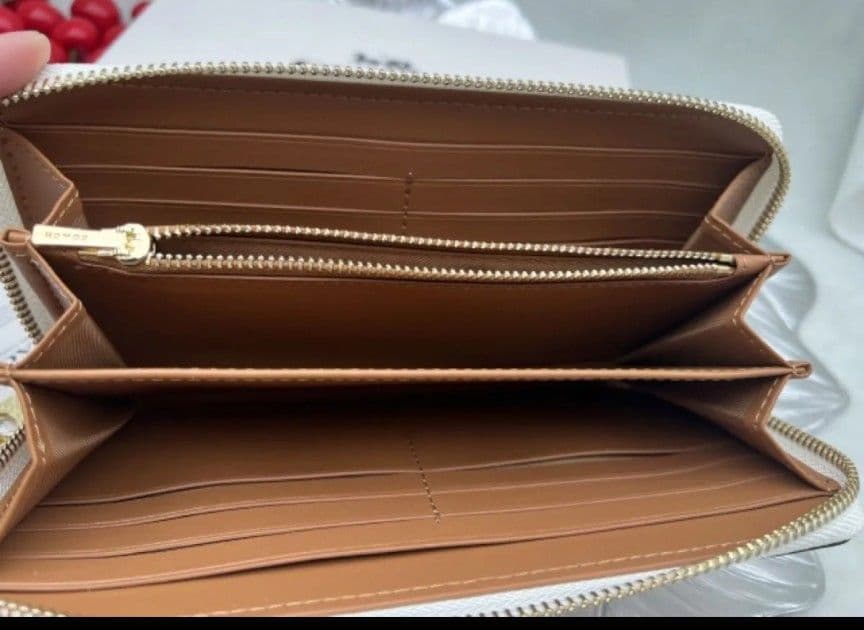 未使用 COACH 長財布 ライトグレー レザー