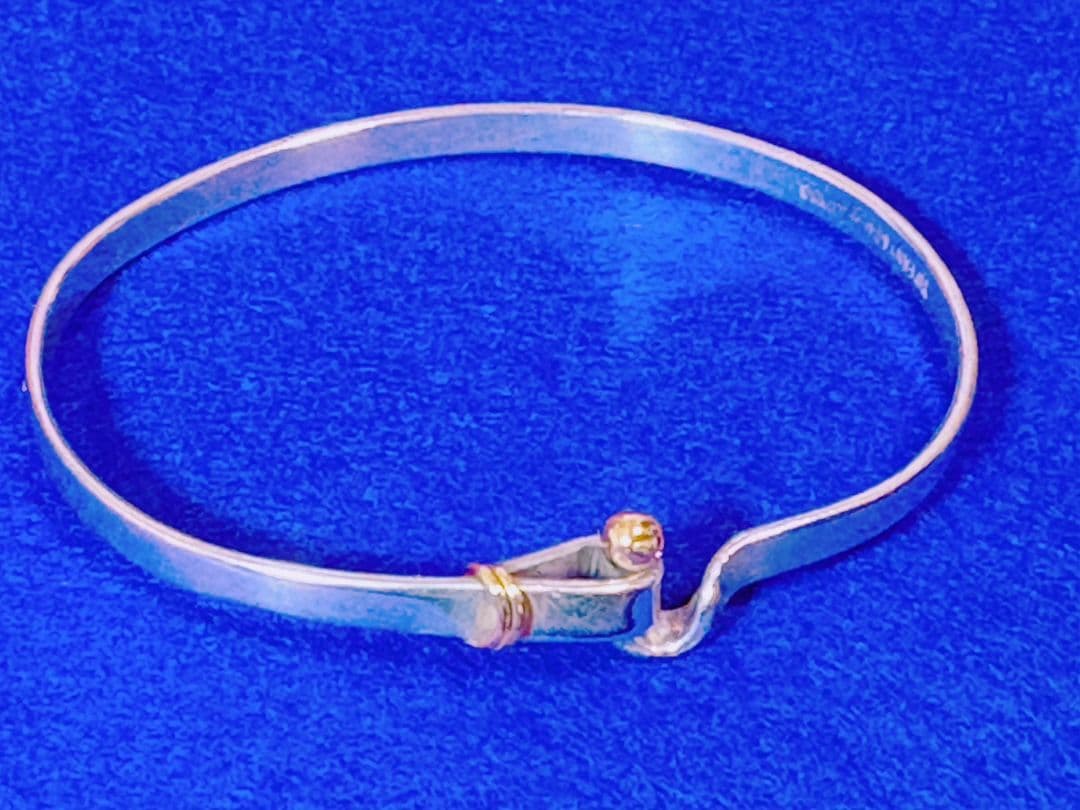 Tiffany & Co. フックアンドアイ　ゴールド＆シルバーバングル