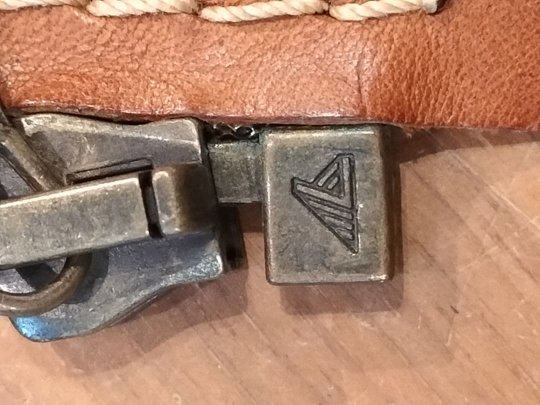 DOLCE&GABBANA　ドルチェアンドガッバーナ　レザーベスト　S〜M相当