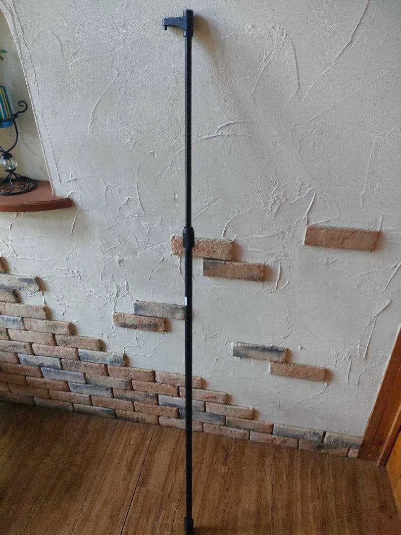 美品　サンワサプライ　プロジェクタースクリーン　床置き式　100インチ