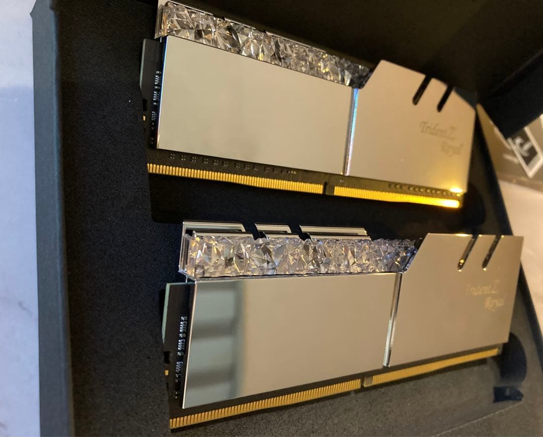 G.SKILL Trident Z  DDR4 32GB メモリー