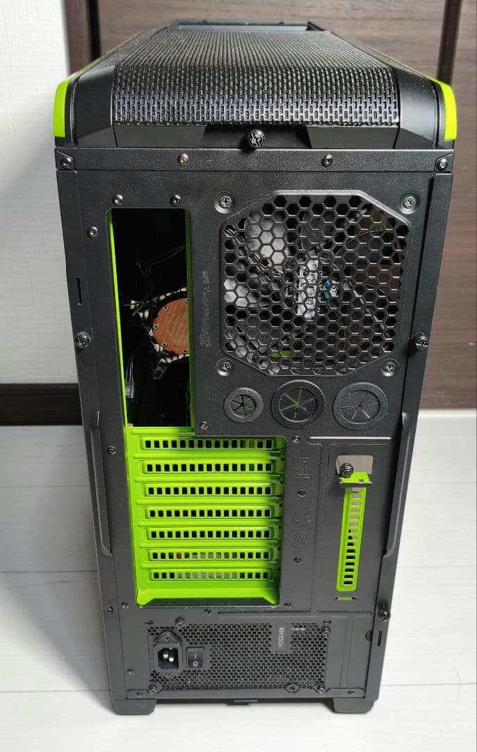 PCケース　COOLERMASTER（電源、簡易水冷クーラー付属）