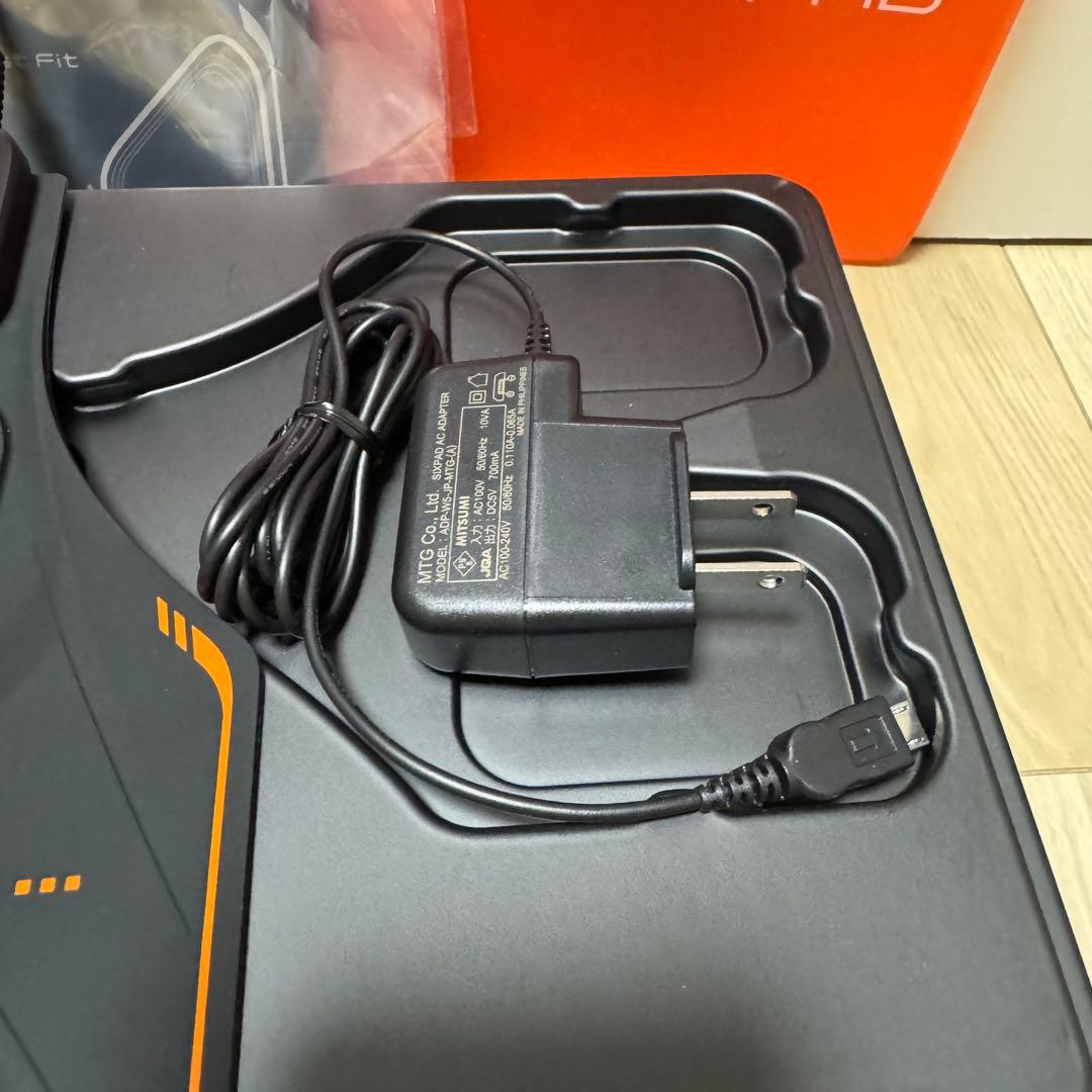 【美品】SIXPAD chest シックスパッド チェスト