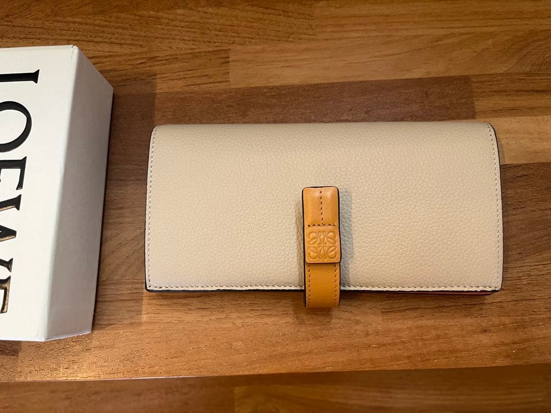 LOEWE ロエベ バーティカルウォレット　長財布