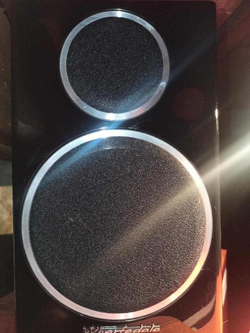 Wharfedale Diamond 210 スピーカー