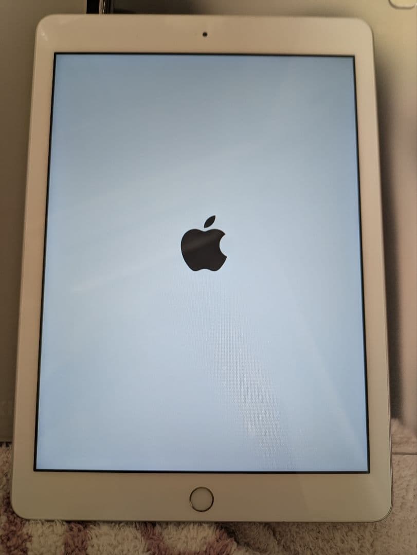 最終値下げApple iPad 第6世代 9.7インチ 32GB シルバー