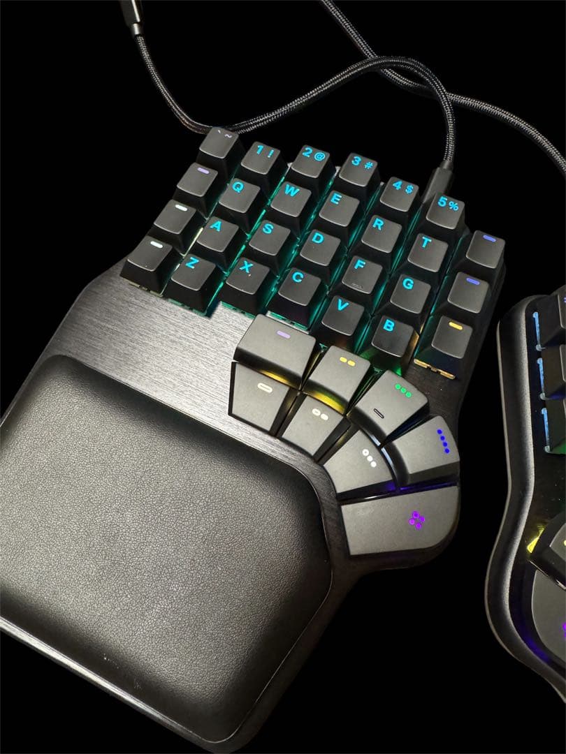 Dygma Defy エルゴノミック分割キーボード