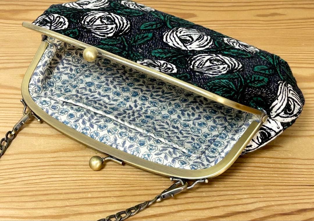 ハンドメイド がま口バッグ ポーチ クラッチ rosy ネイビー　ミナペルホネン