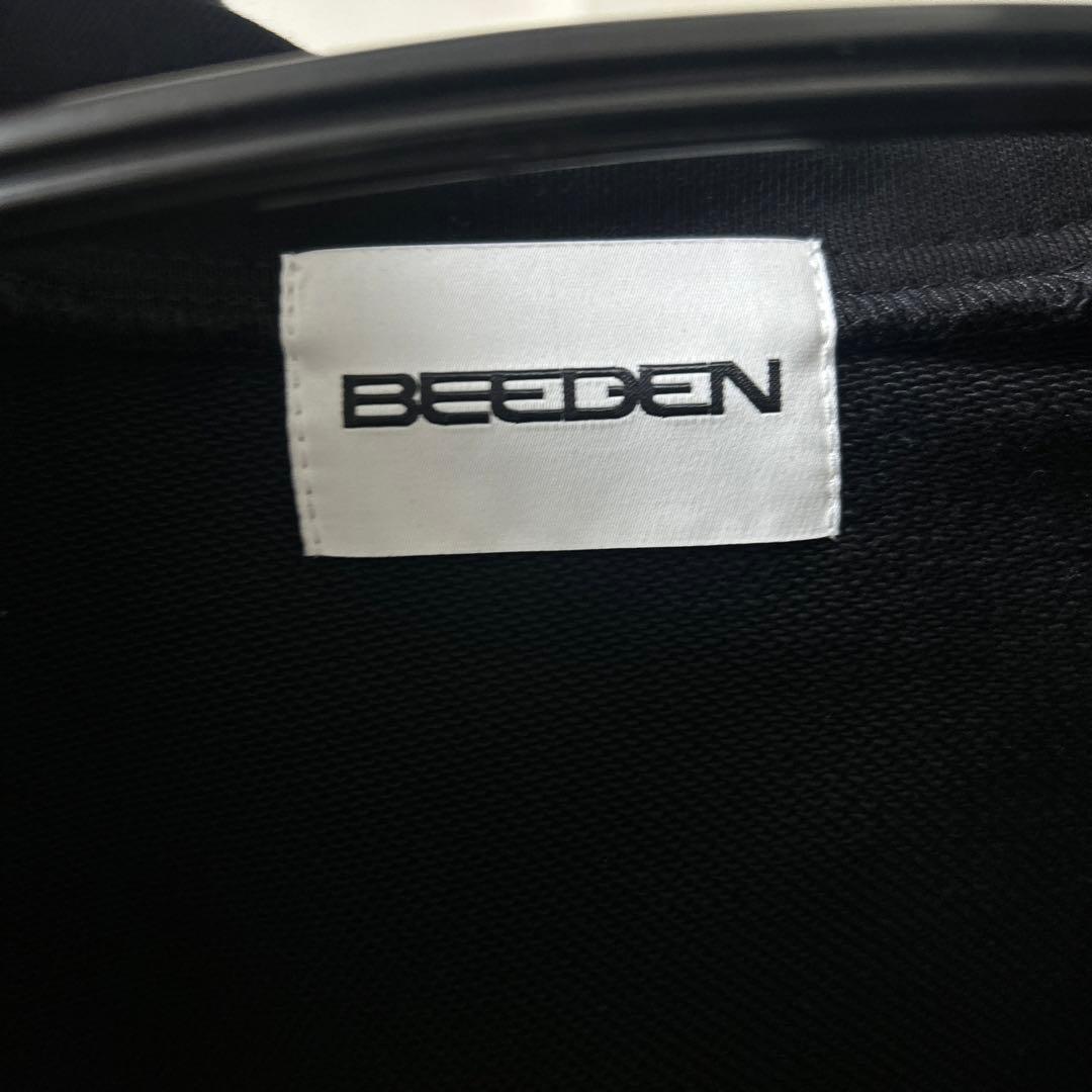 BEEDEN ブラック クロップドパーカー