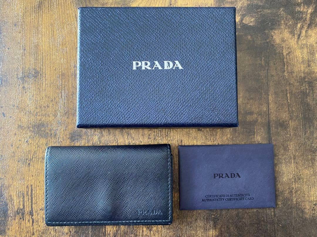 PRADAプラダ名刺入れ