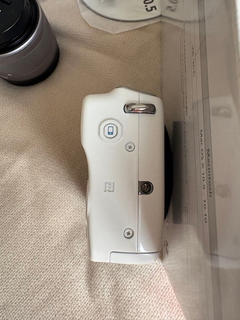 Canon ミラーレス一眼カメラ EOS M10 レンズキット(ホワイト)