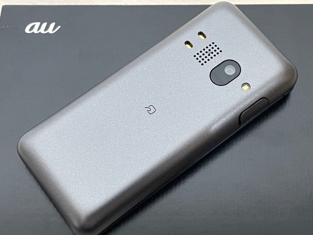 週末限定価格　新品SIMフリー au GRATINA 4G KYF31 ブラック