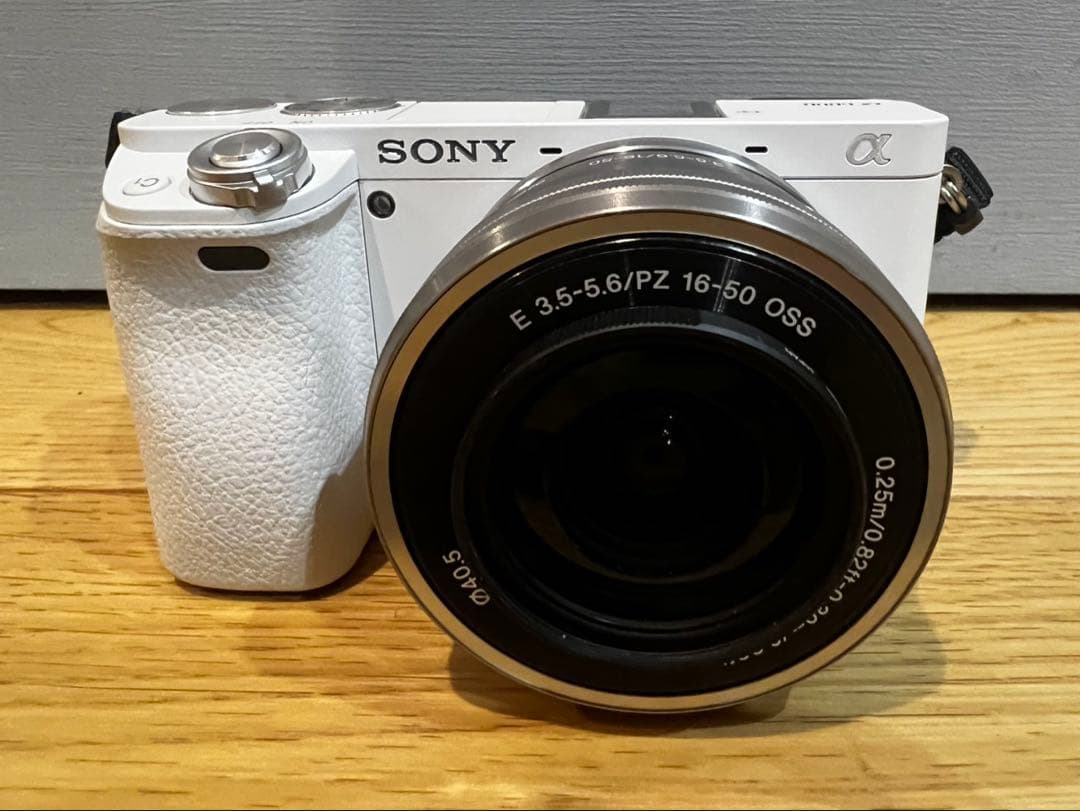 SONY α6000 ホワイト ILCE-6000 ダブルレンズセット