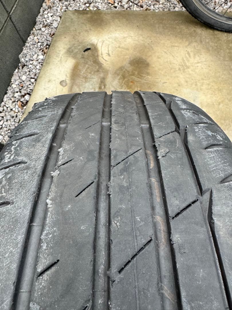 送料込エンケイPF01 PCD114.3 18インチアルミ&タイヤ 4本セット