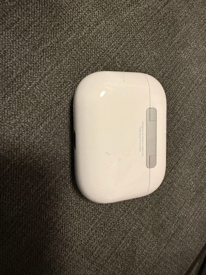 Apple AirPods Pro 3 本体　ほぼ未使用品　ケース傷大