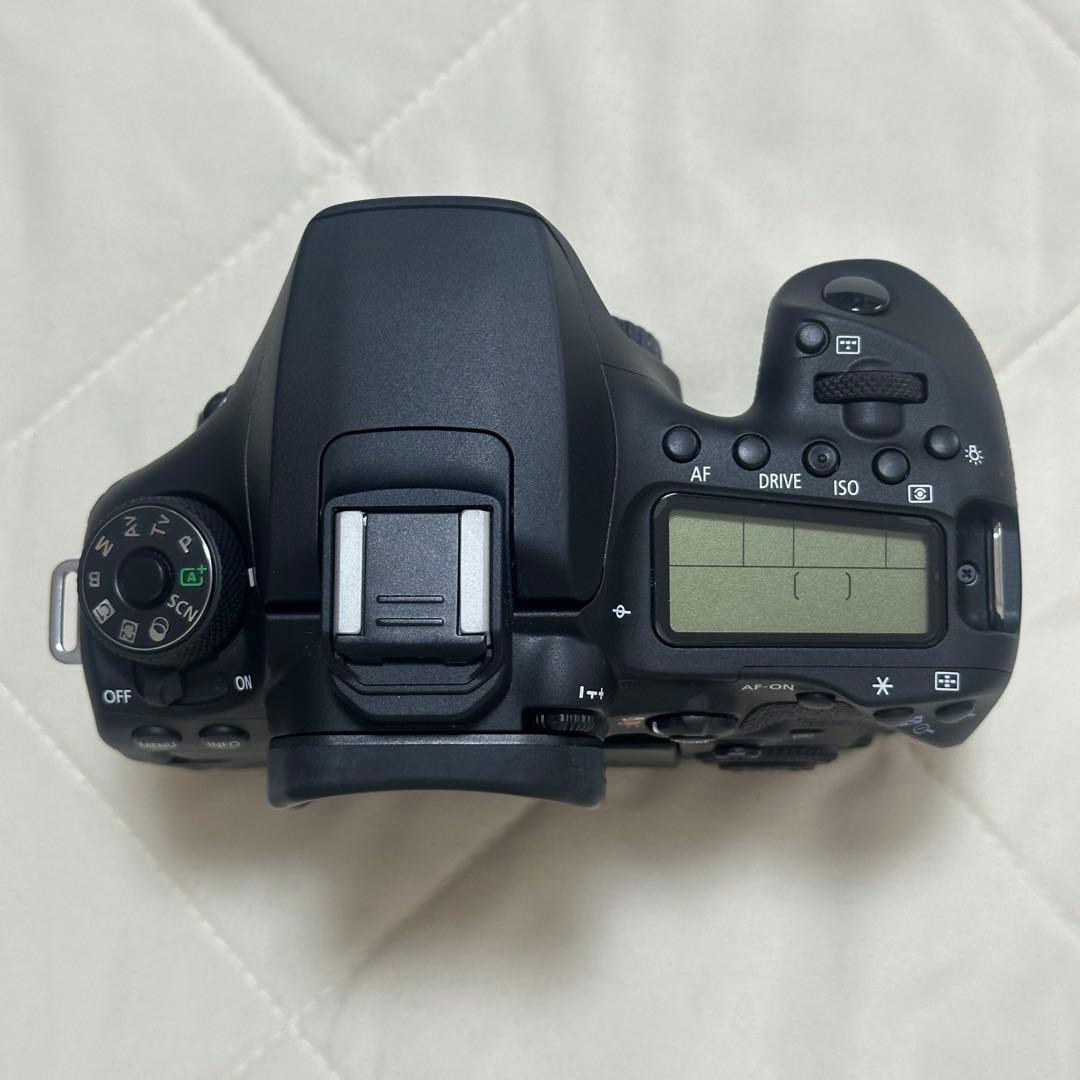 【超美品】キャノン デジタル一眼レフカメラ Canon EOS 90D