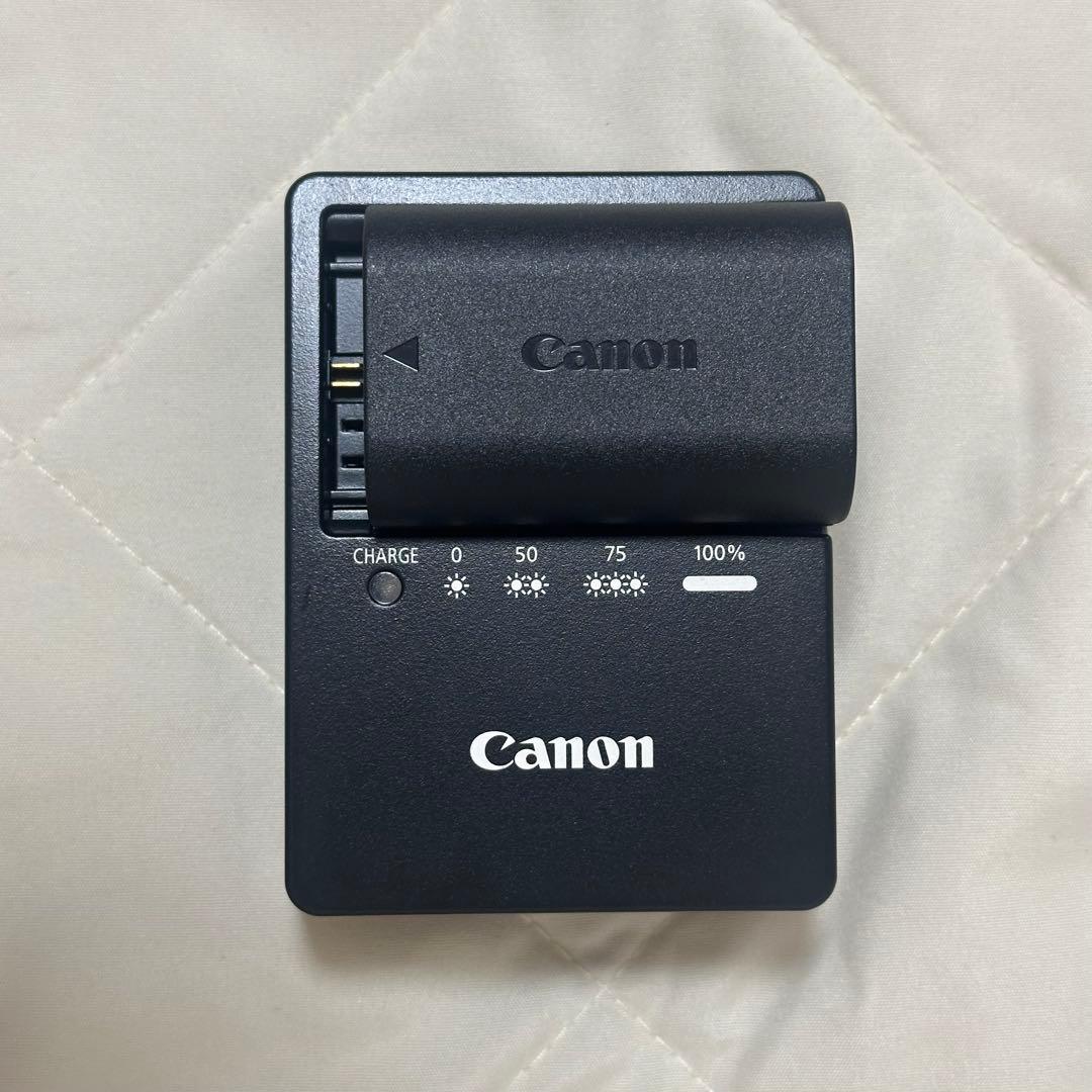 【超美品】キャノン デジタル一眼レフカメラ Canon EOS 90D