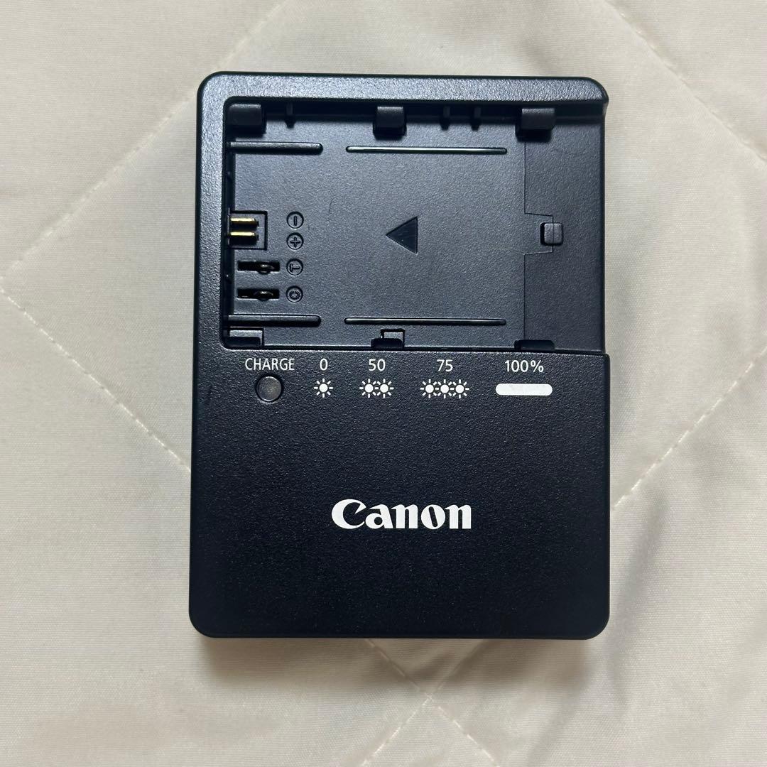 【超美品】キャノン デジタル一眼レフカメラ Canon EOS 90D