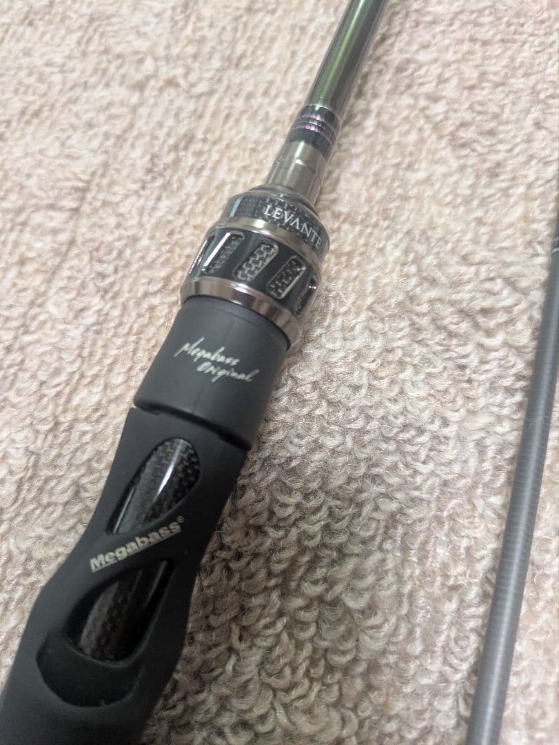 【美品】メガバス レヴァンテ F2-64LV Megabass Levante