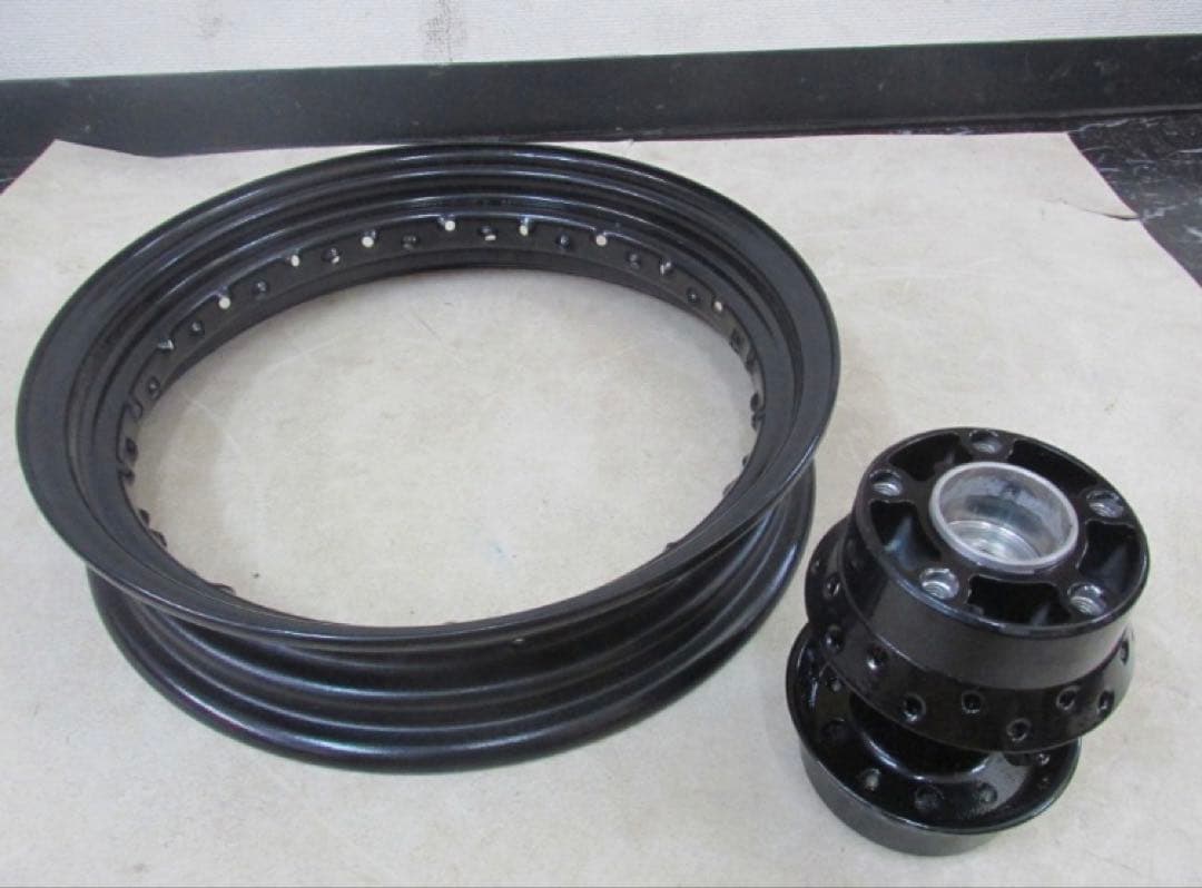 ハーレーダビッドソン　Harley-Davidson ホイール　リム　ハブ