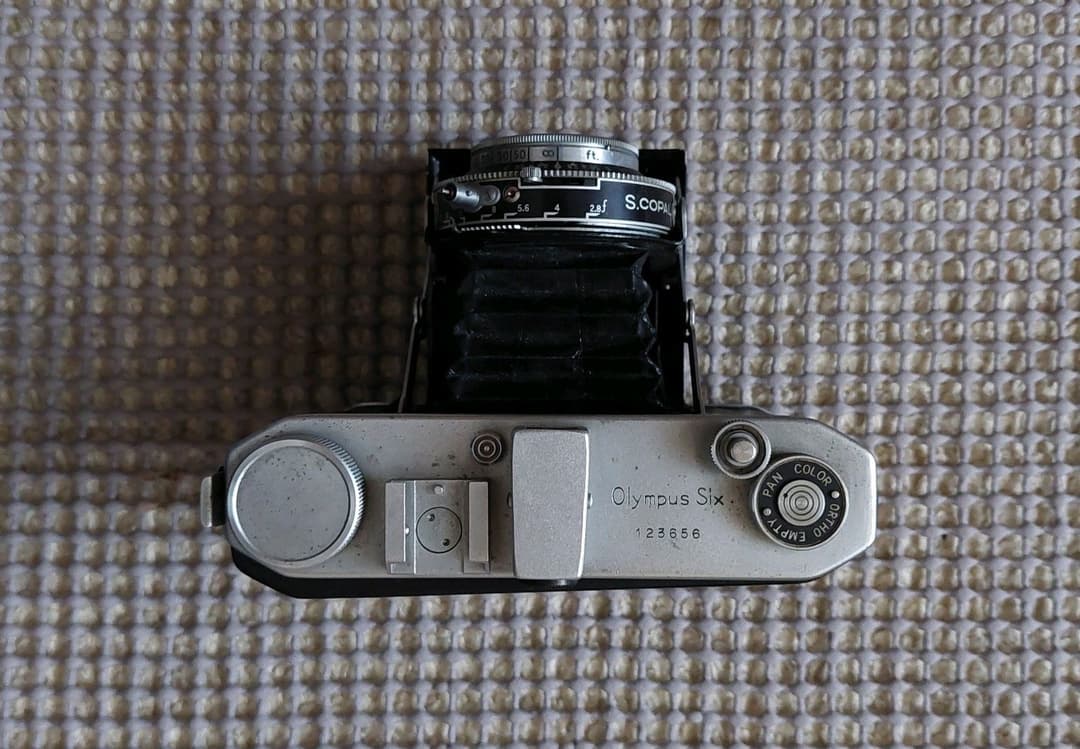 OLYMPUS オリンパス Six 三脚 付