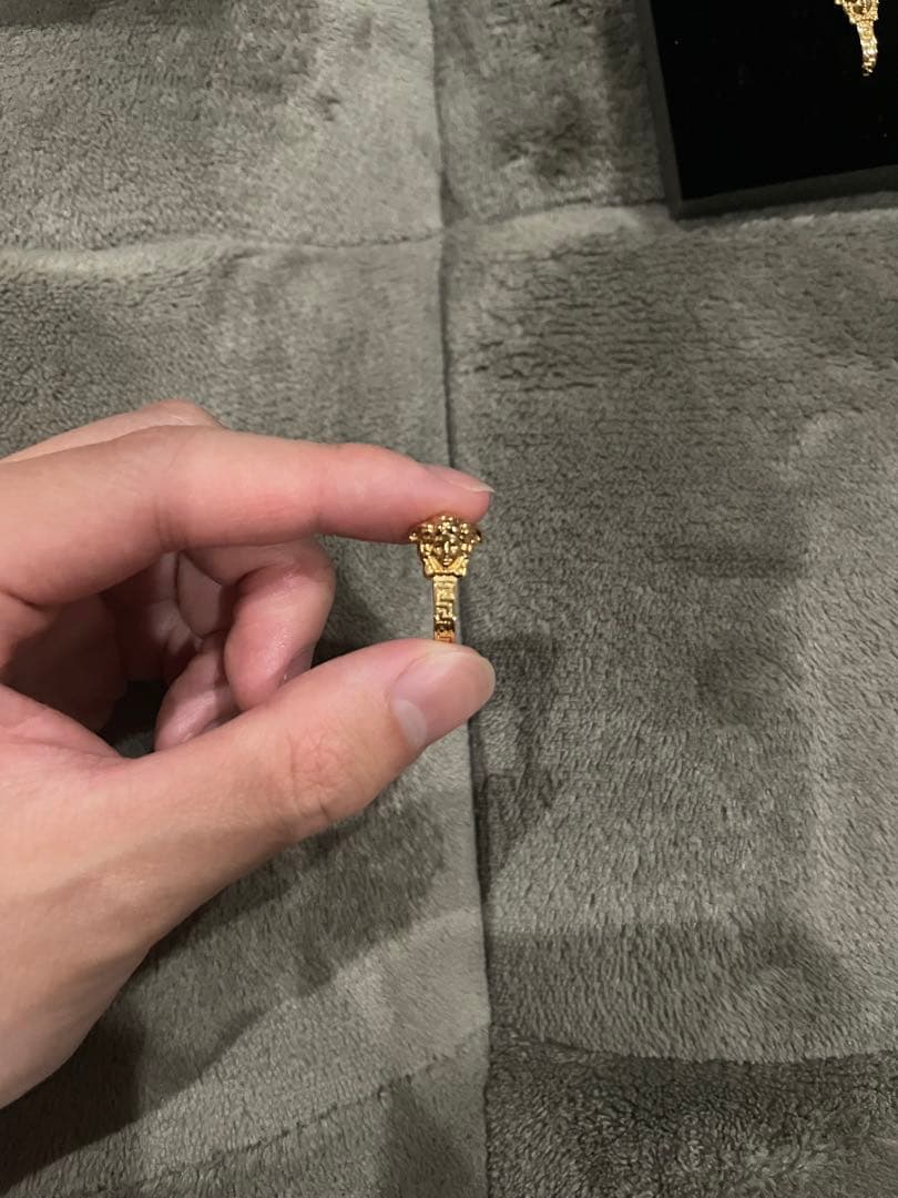 【VERSACE】 ゴールド ピアス メデューサ