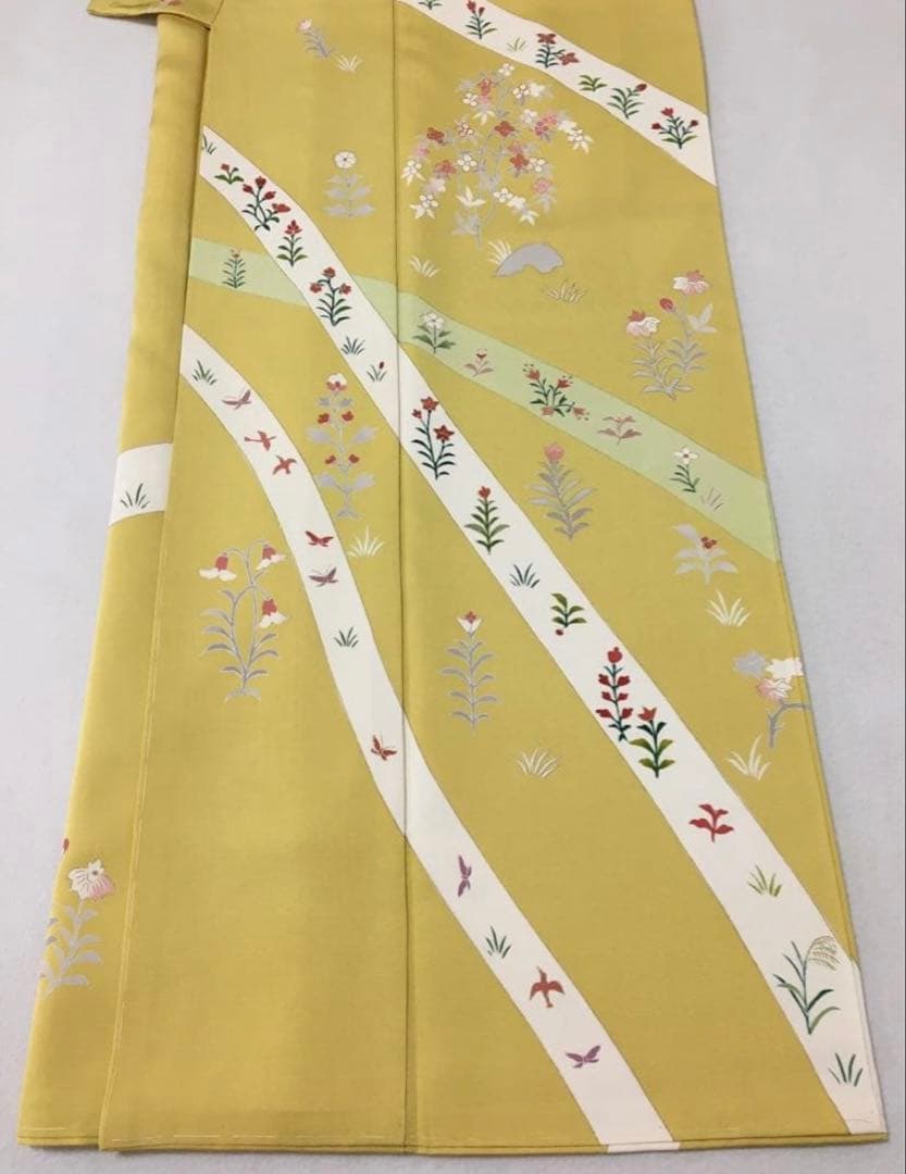 新春初売り価格❗️和装誌に載るような格別な【訪問着】未使用　手描き友禅・刺繍・金彩