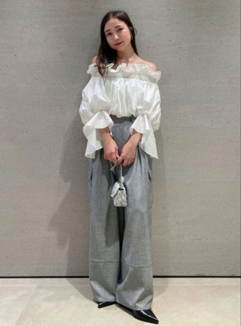 新品未使用　タグつき　SNIDEL バリエカーゴパンツ