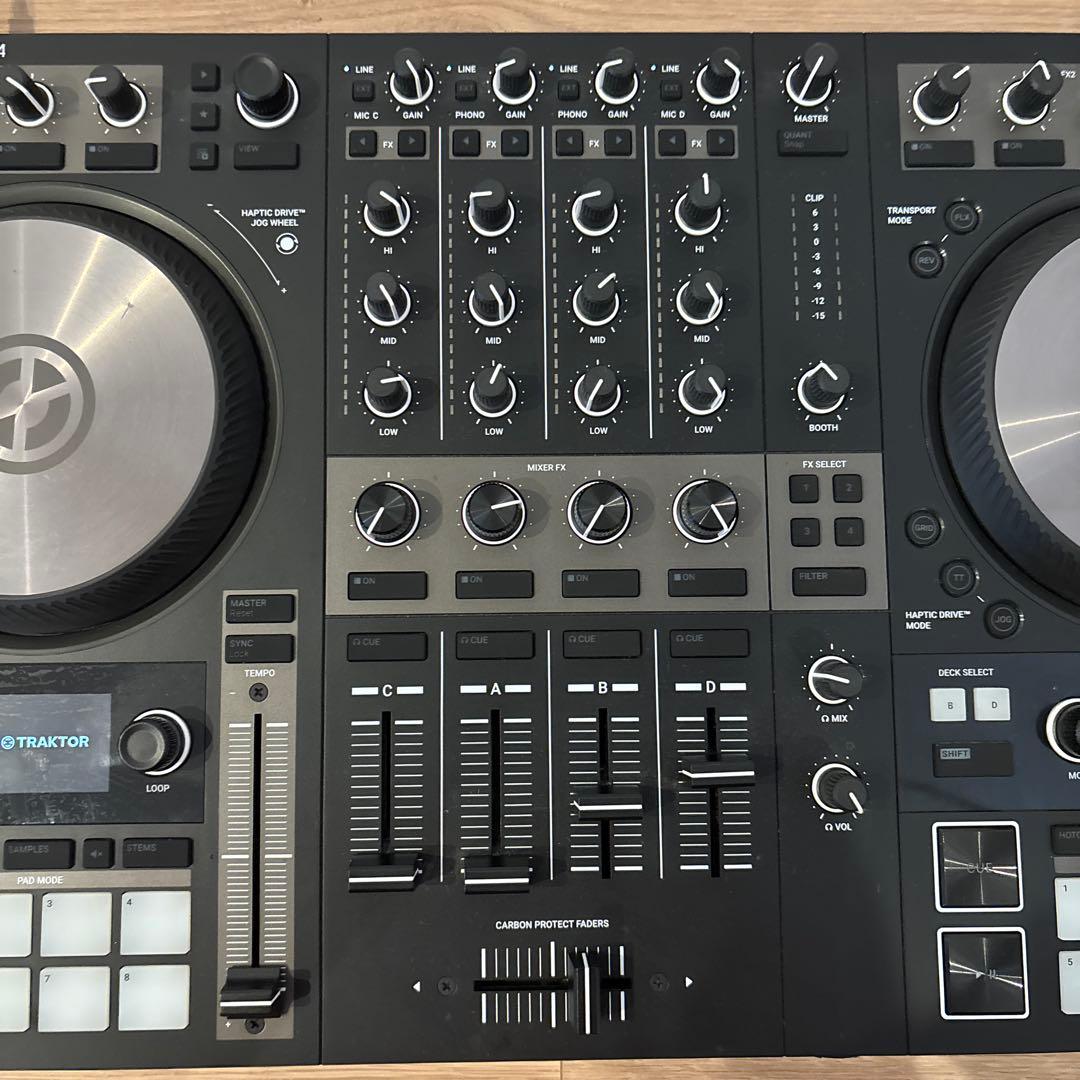 TRAKTOR KONTROL S4 MK3 DJコントローラー