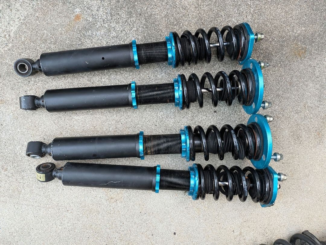 21クラウン メーカー不明 フルタップ式車高調 値下げしました！