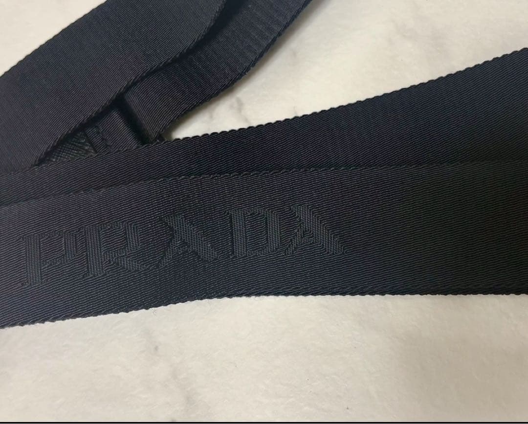 PRADA プラダ ブラック ショルダーバッグ バッグ 美品 男女兼用