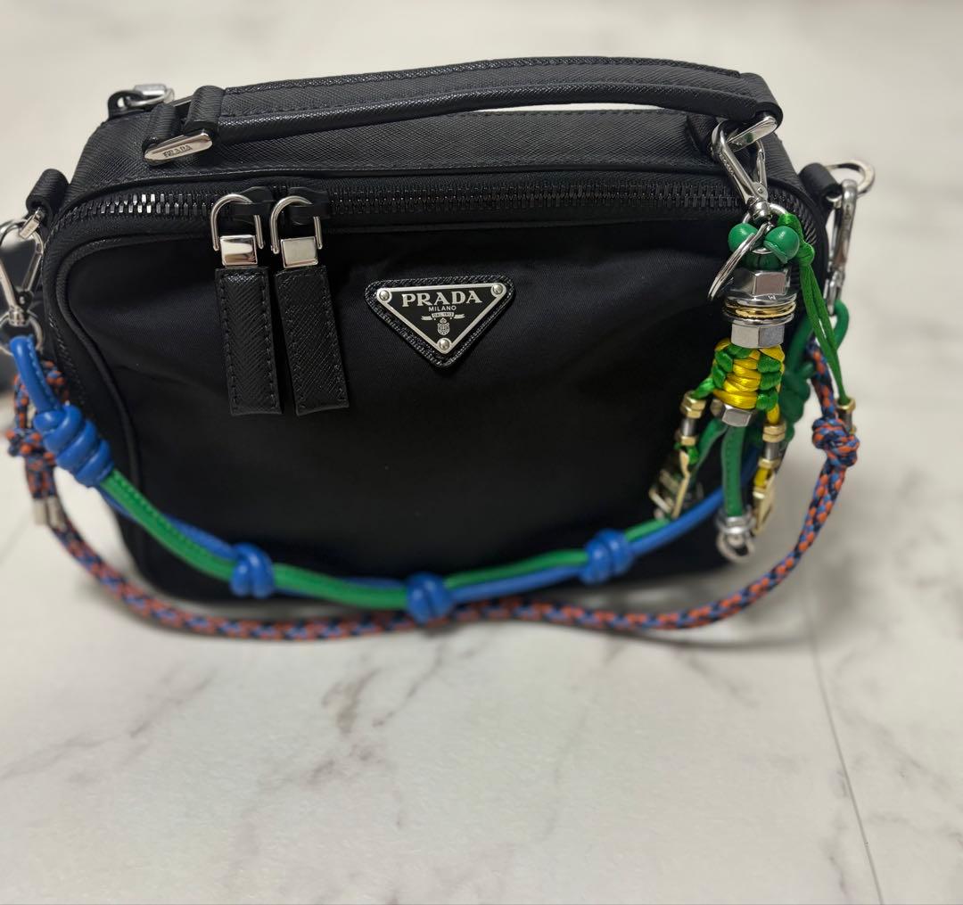 PRADA プラダ ブラック ショルダーバッグ バッグ 美品 男女兼用