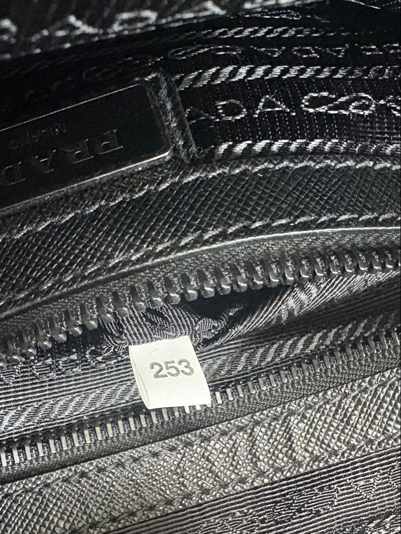 PRADA プラダ ブラック ショルダーバッグ バッグ 美品 男女兼用
