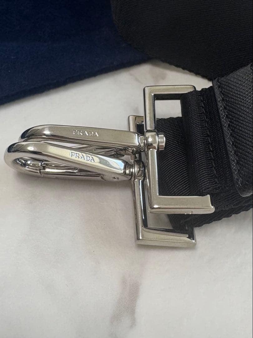 PRADA プラダ ブラック ショルダーバッグ バッグ 美品 男女兼用