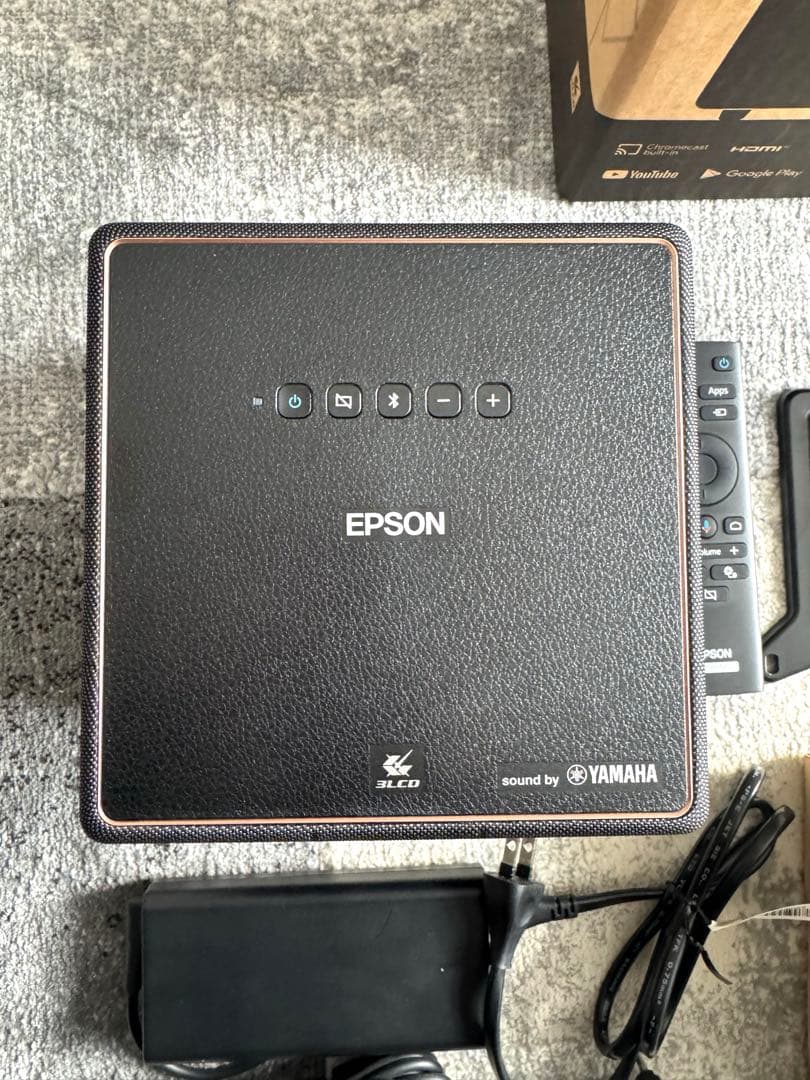 エプソン EF-12 ホームプロジェクター 天井設置用アダプタ付き